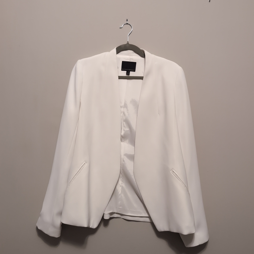 Banana Republic White Blazer with Wide Lapels